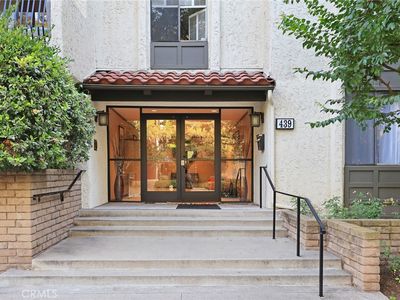 439 S Catalina Ave APT 305