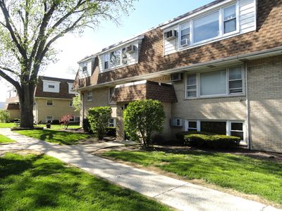 9907 W 58th St APT 1