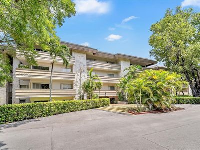 1205 Mariposa Ave APT 307