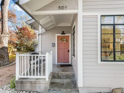 507 Cora St