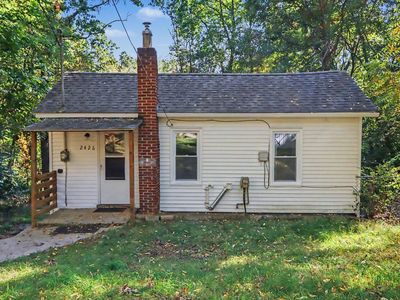 2426 Charles Ave