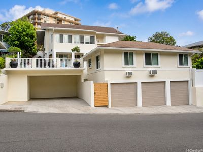 1559 Magazine St