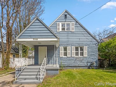 739 Griggs St SE