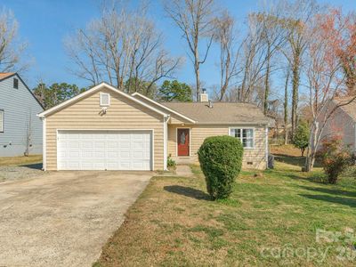 7015 Hunters Glen Dr