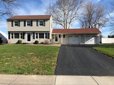 250 Picturesque Dr