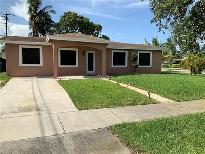 3301 NW 17th St