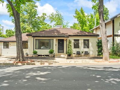 121 Carmel Ave