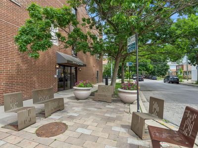 6400 N Sacramento Ave APT 208
