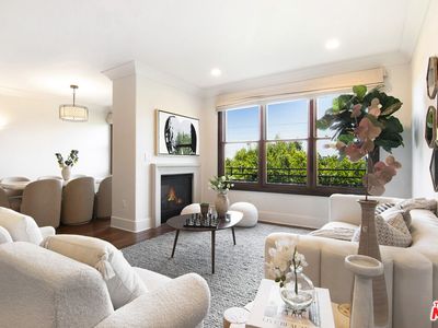 357 N Hayworth Ave APT 302