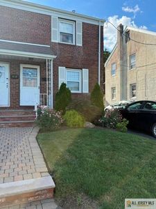 609 Arnett St #A