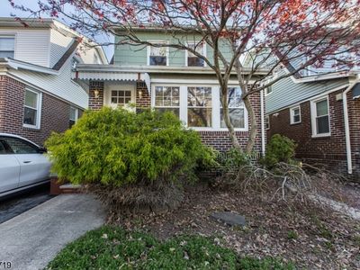 13 Front St