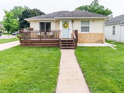 2914 Fairchild STREET EAST East