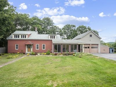200 Lake Rd