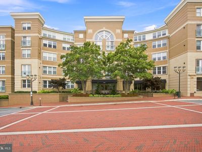 12000 Market St APT 189