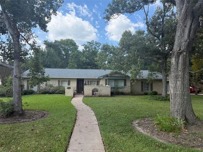 Property at 309 Linden Ln, Lake Jackson, TX