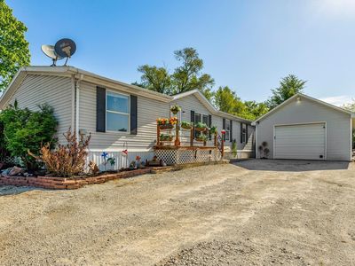 Property at 1110 Grant St, Redfield, IA