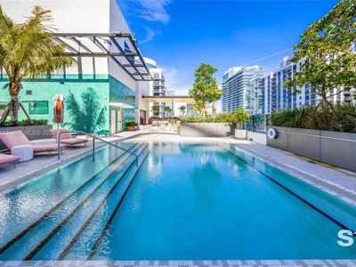 11 NE 6th St #2307