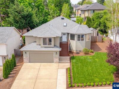 767 Mule Deer St NW