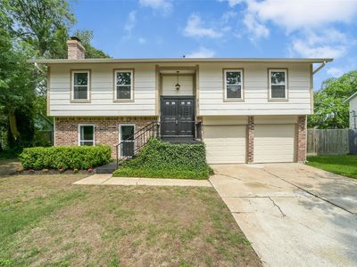 613 E Castle Harbour Dr