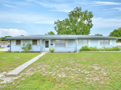 1221 Forest Rd