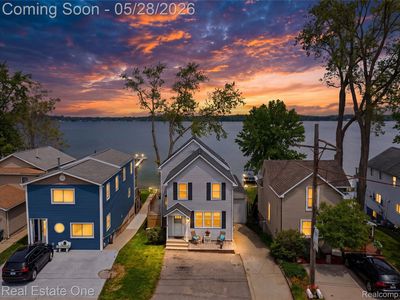 9528 Main St
