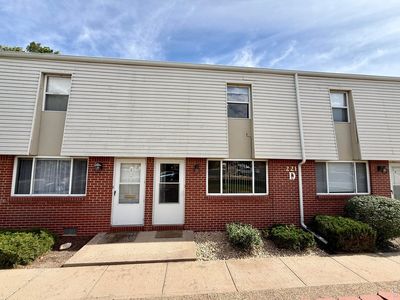 221 Chestnut St #D2