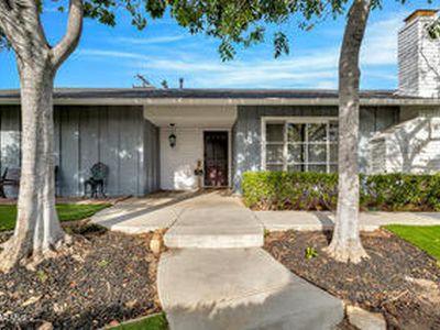 135 W Gainsborough Rd