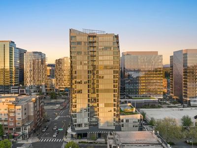188 Bellevue Way NE #1202
