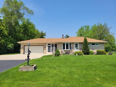 1406 East Oakwood ROAD