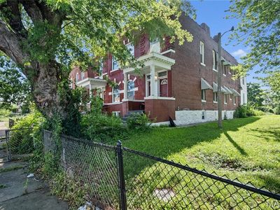 1916 Arlington Ave