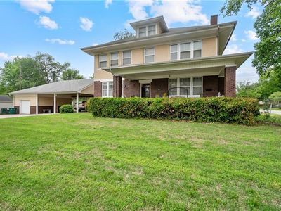 1500 Belmont Ave