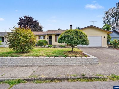 568 49th Ave SE