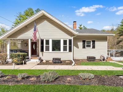 Property at 230 Southbridge Rd, Charlton, MA
