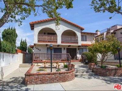 1443 25th St APT 4