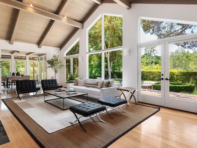 926 Mission Ridge Rd