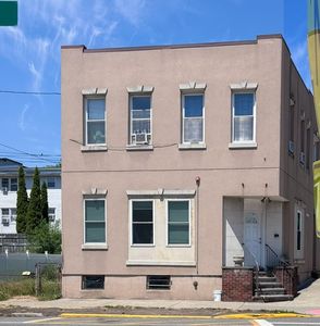 145 Palisade Ave