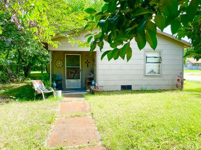 312 E Elm St