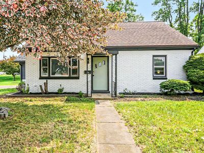 418 E Main St