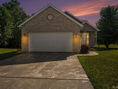 1007 Foxglove Ln