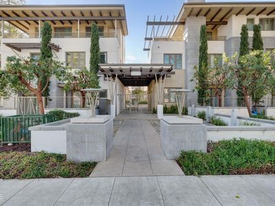 239 S Marengo Ave Unit 204