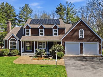 15 Grist Mill Ln