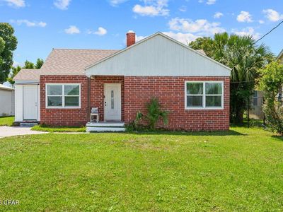 1115 McKenzie Ave