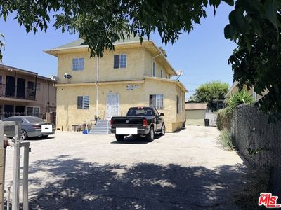823 E Adams Blvd