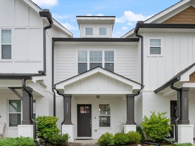2269 Bayport Ave