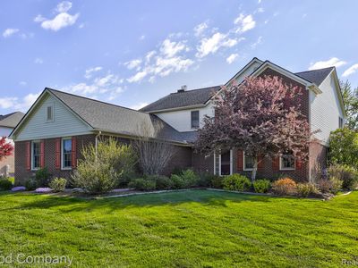 3526 Inverness Dr