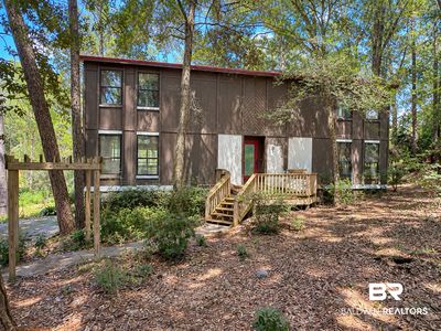 102 Montclair Pl