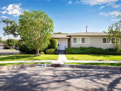 2154 N Studebaker Rd