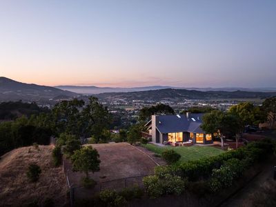 32 Oak View Court