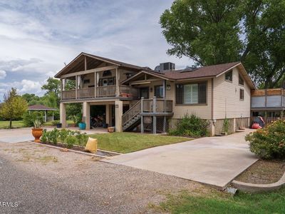 4886 E Comanche Drive