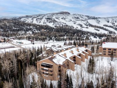 150 W Ridge View St #220